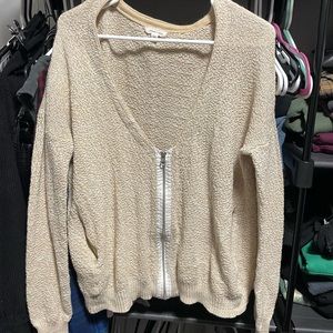 Zip up sweater with pockets